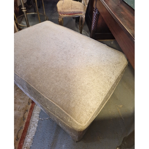 281 - A LARGE VERY GOOD QUALITY GREY UPHOLSTERED OTTOMAN, with birch wood legs to each corner. Piped finis... 