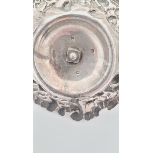 11 - A FANTASTIC EARLY 19TH CENTURY SILVER CHAMBER STICK, George IV, Sheffield hallmarks, with a date let... 