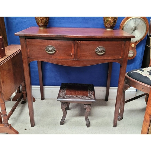 48 - A BOW FRONTED NEATLY SIZED GEORGIAN TWO DRAWER TABLE, with inlaid & crossbanded detail to the drawer... 