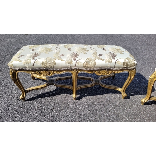 23 - A VERY FINE PAIR OF 19TH CENTURY FRENCH LOUIS XVI STYLE ‘X’ FRAMED GILT WOOD WINDOW SEATS, each with... 