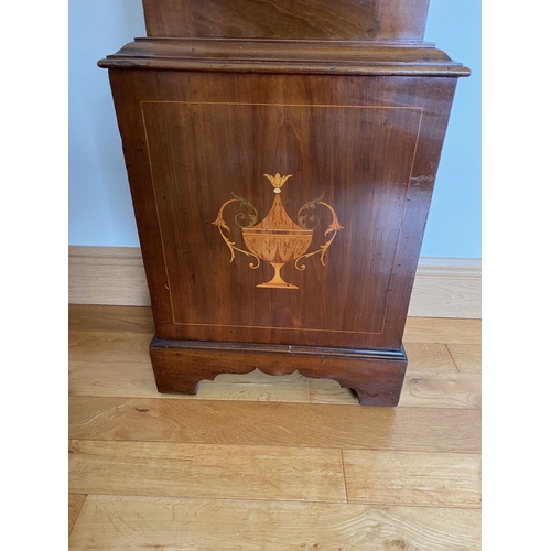 11 - AN EXCELLENT QUALITY MAHOGANY INLAID LONGCASE CLOCK, c.1900, with swan neck pediment to top above bo... 