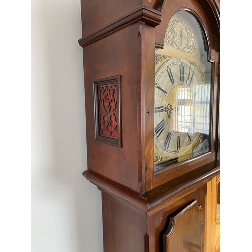 11 - AN EXCELLENT QUALITY MAHOGANY INLAID LONGCASE CLOCK, c.1900, with swan neck pediment to top above bo... 