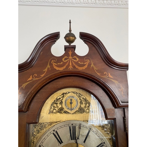 11 - AN EXCELLENT QUALITY MAHOGANY INLAID LONGCASE CLOCK, c.1900, with swan neck pediment to top above bo... 