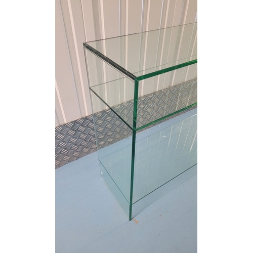 55 - AN EXCELLENT CONTEMPORY GREENAPPLE GLASS CONSOLE / HALL STAND, beautiful clear glass piece of furnit... 