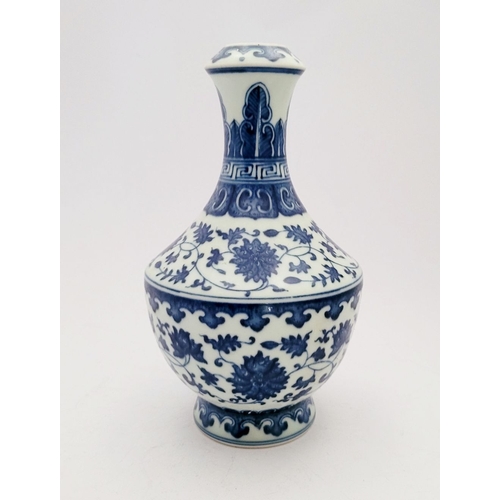 13 - A VERY GOOD CHINESE BLUE & WHITE GARLIC-BULB MOUTHED VASE, with Qianlong character mark to the base.... 