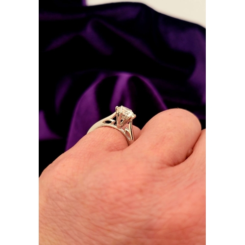 2 - A STUNNING PLATINUM DIAMOND SOLITAIRE RING, with approximately 1ct of diamond, round cut – beautiful... 