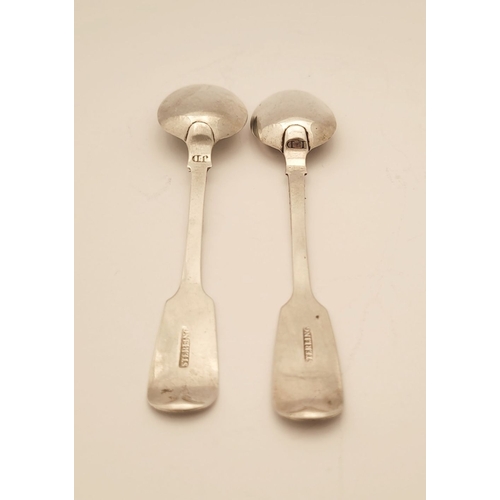 47 - A PAIR OF EARLY 19TH CENTURY IRISH – CORK – SILVER TEASPOONS, circa 1810 of fiddle shape; the tips e... 