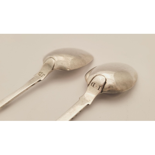 47 - A PAIR OF EARLY 19TH CENTURY IRISH – CORK – SILVER TEASPOONS, circa 1810 of fiddle shape; the tips e... 