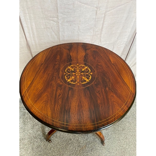 61 - A GOOD QUALITY CIRCULAR ROSEWOOD INLAID TABLE, the circular top with beautiful inlay to centre and b... 