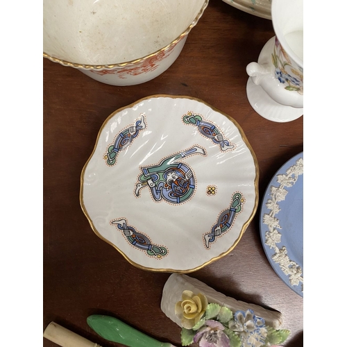 292 - A LARGE PORCELAIN/TABLEWARE COLLECTION TO INCLUDE, (i) Shelley England fine bone China dish, (ii) Fa... 