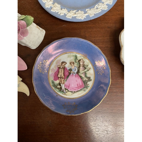 292 - A LARGE PORCELAIN/TABLEWARE COLLECTION TO INCLUDE, (i) Shelley England fine bone China dish, (ii) Fa... 