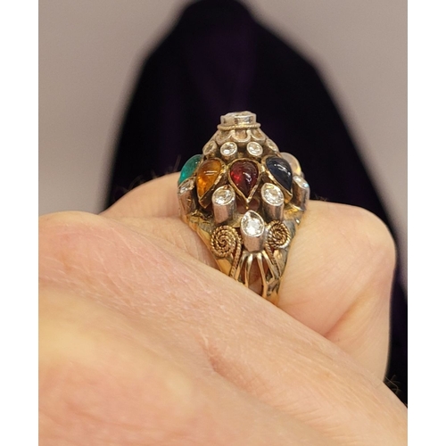 23 - A FANTASTIC VINTAGE 14CT GOLD ‘PRINCESS’ COCKTAIL RING, a really eye-catching vintage ring mid-20th ... 