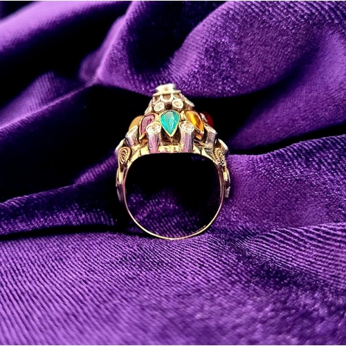 23 - A FANTASTIC VINTAGE 14CT GOLD ‘PRINCESS’ COCKTAIL RING, a really eye-catching vintage ring mid-20th ... 