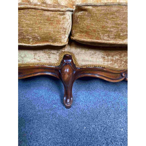 36 - A GOOD QUALITY VICTORIAN MAHOGANY FRAMED BUTTON BACKED TWO PERSON COUCH, with a serpentine shaped ba... 