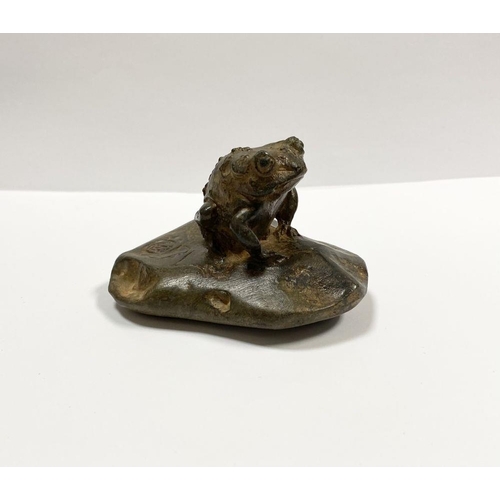 103 - PIERRE CHENET FOUNDRY (FRENCH, 20TH CENTURY), bronze sculpture in the form of a frog on stone, with ... 