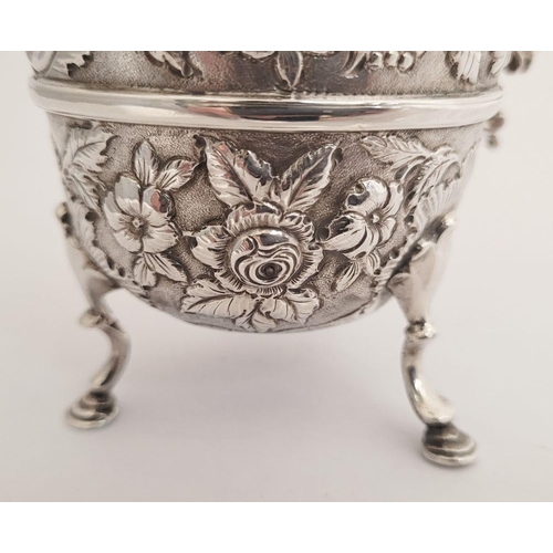 116 - A BEAUTIFULLY CRAFTED IRISH, CORK, GEORGE II SILVER CREAM JUG, finely decorated all over with repous... 