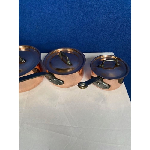 147 - A GOOD SET OF FIVE FRENCH MADE HEAVY COPPER SAUCEPANS, with covers, graduating in size. Reading ‘Hav... 