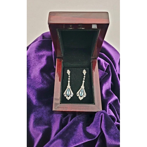 20 - A GORGEOUS PAIR OF ART DECO DIAMOND, AQUAMARINE & SAPPHIRE DROP EARRINGS, this pair really are stunn... 