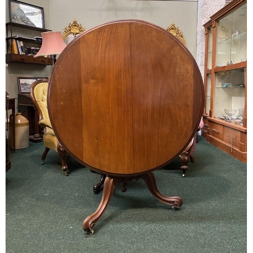 226 - A LARGE 19TH CENTURY CIRCULAR MAHOGANY TIP UP CENTRE/BREAKFAST TABLE, the circular tilt-top with mou... 