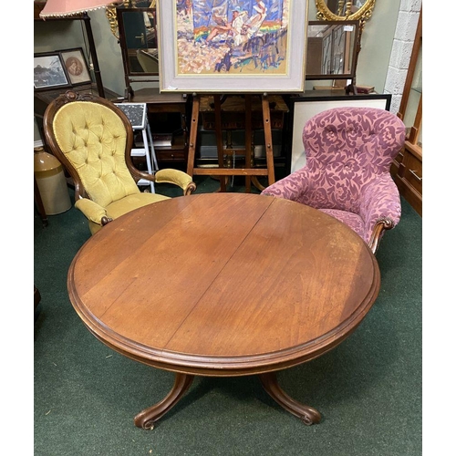 226 - A LARGE 19TH CENTURY CIRCULAR MAHOGANY TIP UP CENTRE/BREAKFAST TABLE, the circular tilt-top with mou... 