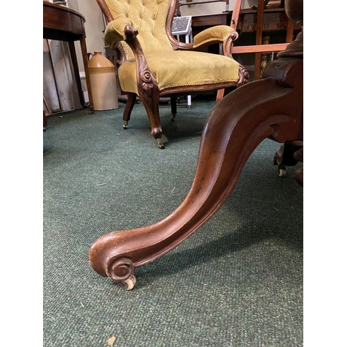 226 - A LARGE 19TH CENTURY CIRCULAR MAHOGANY TIP UP CENTRE/BREAKFAST TABLE, the circular tilt-top with mou... 