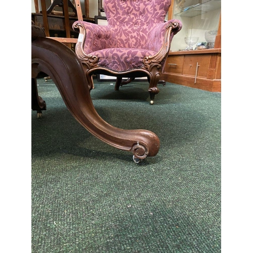 226 - A LARGE 19TH CENTURY CIRCULAR MAHOGANY TIP UP CENTRE/BREAKFAST TABLE, the circular tilt-top with mou... 