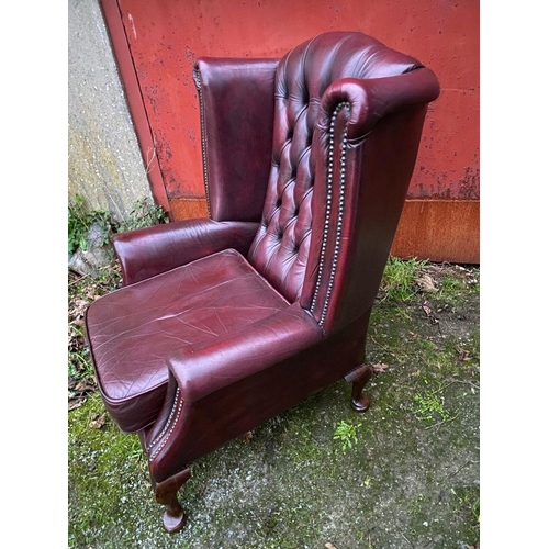 67 - A GOOD LEATHER CHESTERFIELD WINGBACK ARMCHAIR, nice deep button back, stud upholstery to wingback an... 