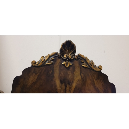 113 - A GOOD QUALITY EARLY 20TH CENTURY GEORGIAN STYLE WALNUT & GILTWOOD MIRROR, lovely scroll shape to th... 