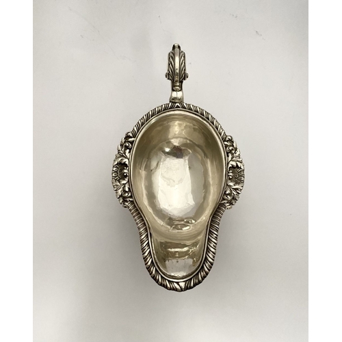 2 - AN EXCEPTIONAL PAIR OF IRISH GEORGE III SILVER SAUCEBOATS, by Thomas Jones, Dublin c.1770. The pair ... 