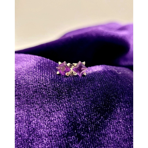 23 - A PRETTY PAIR OF 18CT WHITE GOLD PRINCESS CUT AMETHYST STUD EARRINGS, a gorgeous bright purple tone ... 