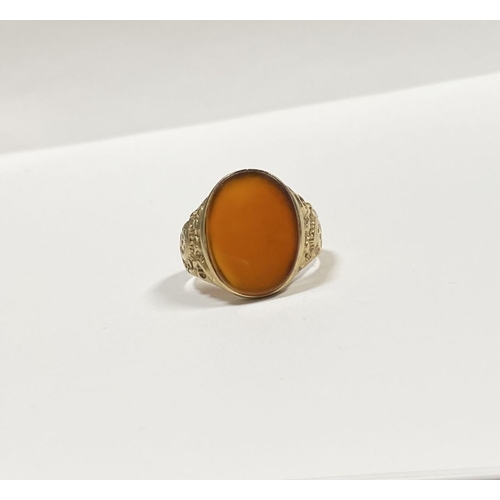 39 - A REALLY BEAUTIFUL 9CT YELLOW GOLD CARNELIAN SIGNET RING, with central large oval cut Carnelian, in ... 