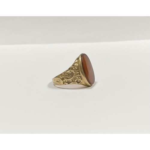 39 - A REALLY BEAUTIFUL 9CT YELLOW GOLD CARNELIAN SIGNET RING, with central large oval cut Carnelian, in ... 