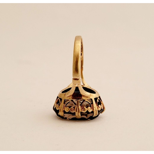 82 - A FANTASTIC VINTAGE 9CT YELLOW GOLD SMOKEY QUARTZ RING, the large oval shaped quartz is set within a... 