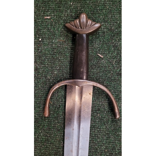 101 - TWO SWORD/BLADES: (i) A 12TH CENTURY STYLE OAKESHOTT TYPE SHORT VIKING SWORD / KNIGHTS SWORD, in the... 