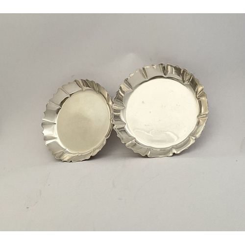 11 - AN EXCELLENT PAIR OF 1916-66 SILVER JUBILEE STRAWBERRY DISHES, of circular form with raised gadroone... 