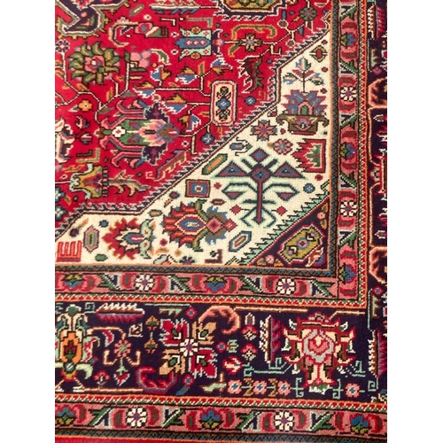 17 - A REALLY EXCELLENT LARGE PERSIAN KASHAN RUG, hand knotted with thick wool pile, dyed using natural v... 