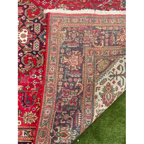 17 - A REALLY EXCELLENT LARGE PERSIAN KASHAN RUG, hand knotted with thick wool pile, dyed using natural v... 