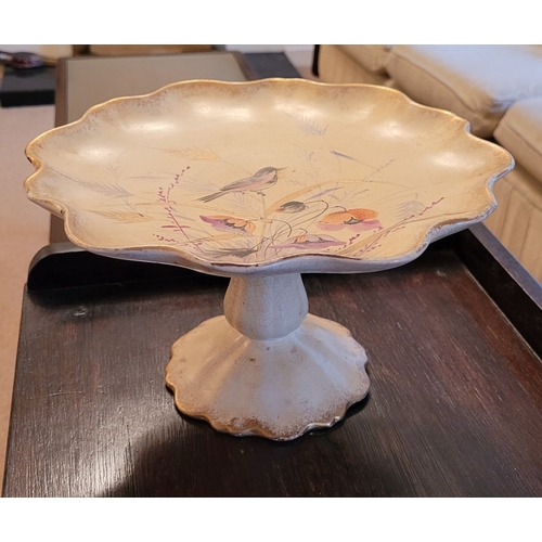 196 - A LOVELY MID-CENTURY CERAMIC CAKE STAND, with scalloped edge to the raised plate, decorated with bea... 