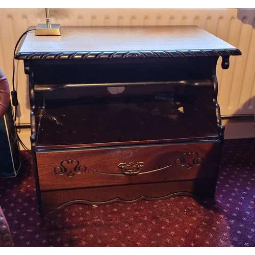 220 - A 20TH CENTURY GLAZED DISPLAY CASE UNIT, with a shaped pediment top over an open shelved section to ... 