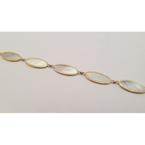 36 - A LOVELY 9CT YELLOW GOLD MOTHER OF PEARL PANEL BRACELET, this piece is really elegant. The beautiful... 