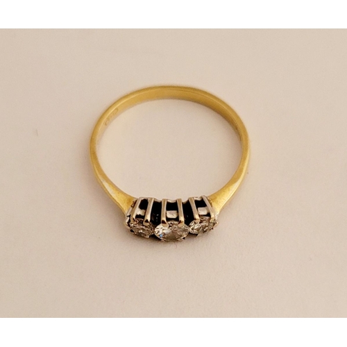 38 - A VINTAGE 18CT YELLOW GOLD THREE STONE DIAMOND RING, lovely delicate piece of vintage jewellery, wit... 