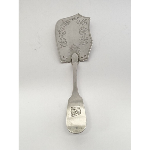 4 - AN ATTRACTIVE GEORGE III IRISH - CORK – BRIGHTCUT SILVER FISH SERVER, by Carden Terry & Jane William... 