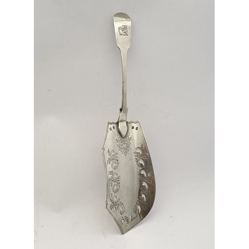 4 - AN ATTRACTIVE GEORGE III IRISH - CORK – BRIGHTCUT SILVER FISH SERVER, by Carden Terry & Jane William... 