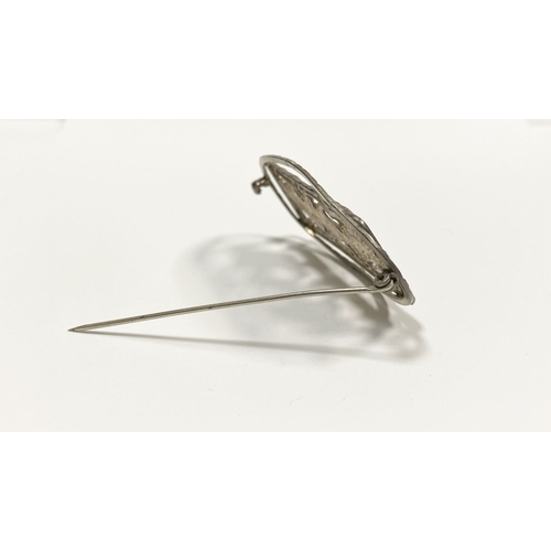 62 - A BEAUTIFUL ART NOUVEAU STERLING SILVER FLOWER BROOCH, featuring two flowers within openwork rectang... 