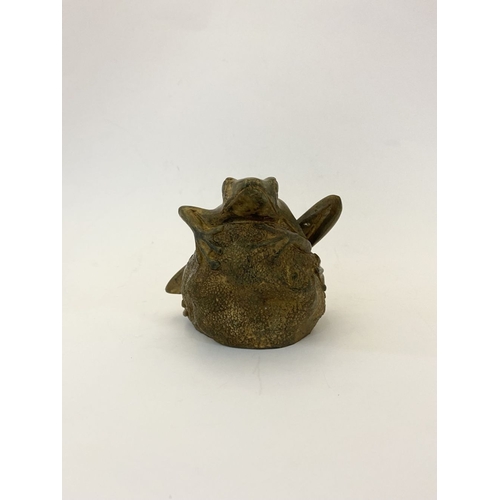 70 - PIERRE CHENET FOUNDRY (FRENCH, 20TH CENTURY), bronze sculpture in the form of a frog on stone, with ... 