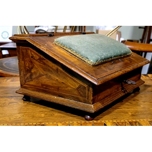 25 - A BEAUTIFUL TUNBRIDGE WARE STYLE MARQUETRY INLAID SEWING BOX SLOPE, the top with a central padded fa... 