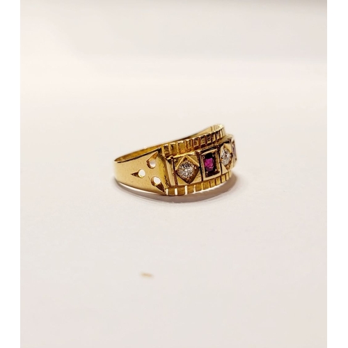 16 - A LOVELY ANTIQUE 18CT YELLOW GOLD RUBY AND DIAMOND RING, in the Georgian style, with three round cut... 