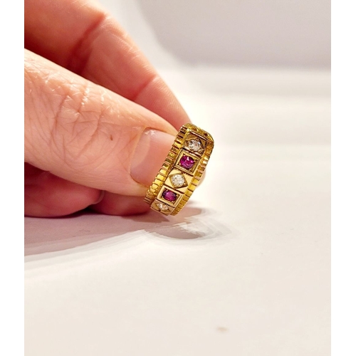 16 - A LOVELY ANTIQUE 18CT YELLOW GOLD RUBY AND DIAMOND RING, in the Georgian style, with three round cut... 