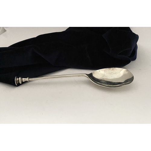 17 - AN EARLY GEORGIAN SEAL TOP SILVER SPOON, Hallmarked CTW, likely for Thomas & William Chawner, London... 