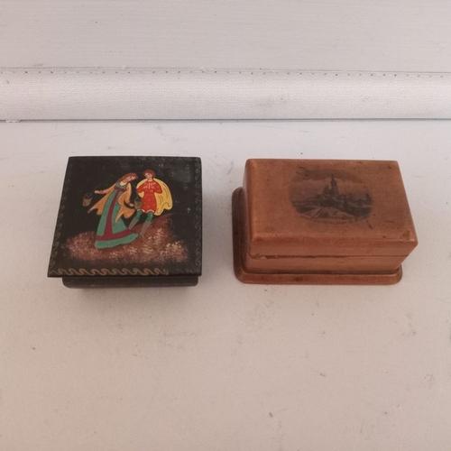 174 - A VINTAGE RUSSIAN PAPIER MACHE BOX, 6cm long together with Mauchline ware stamp box 8cm long.